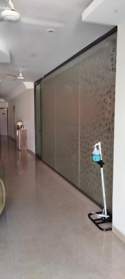 S.R. Residency Hotel Zirakpur Luaran gambar