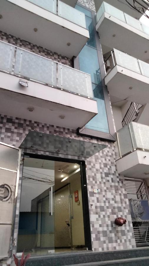 S.R. Residency Hotel Zirakpur Luaran gambar