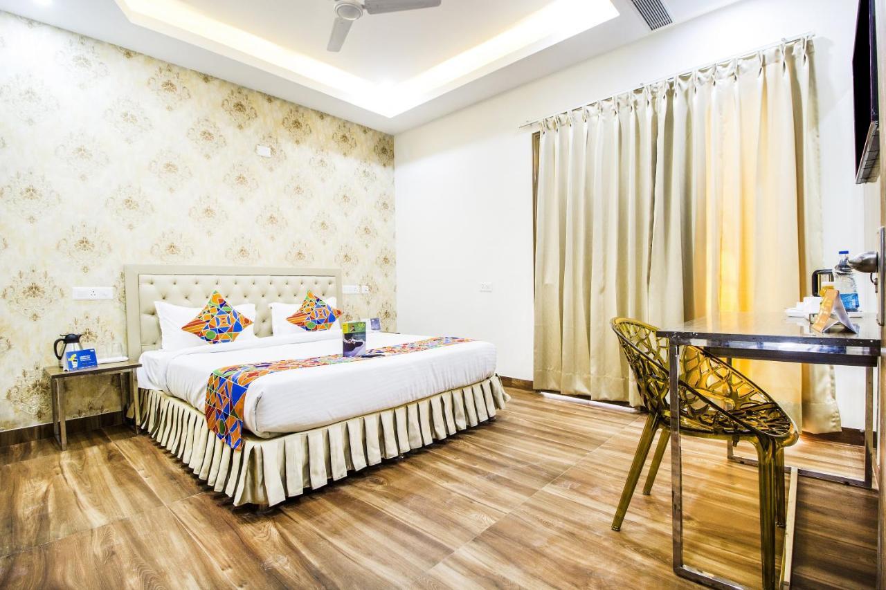 S.R. Residency Hotel Zirakpur Luaran gambar