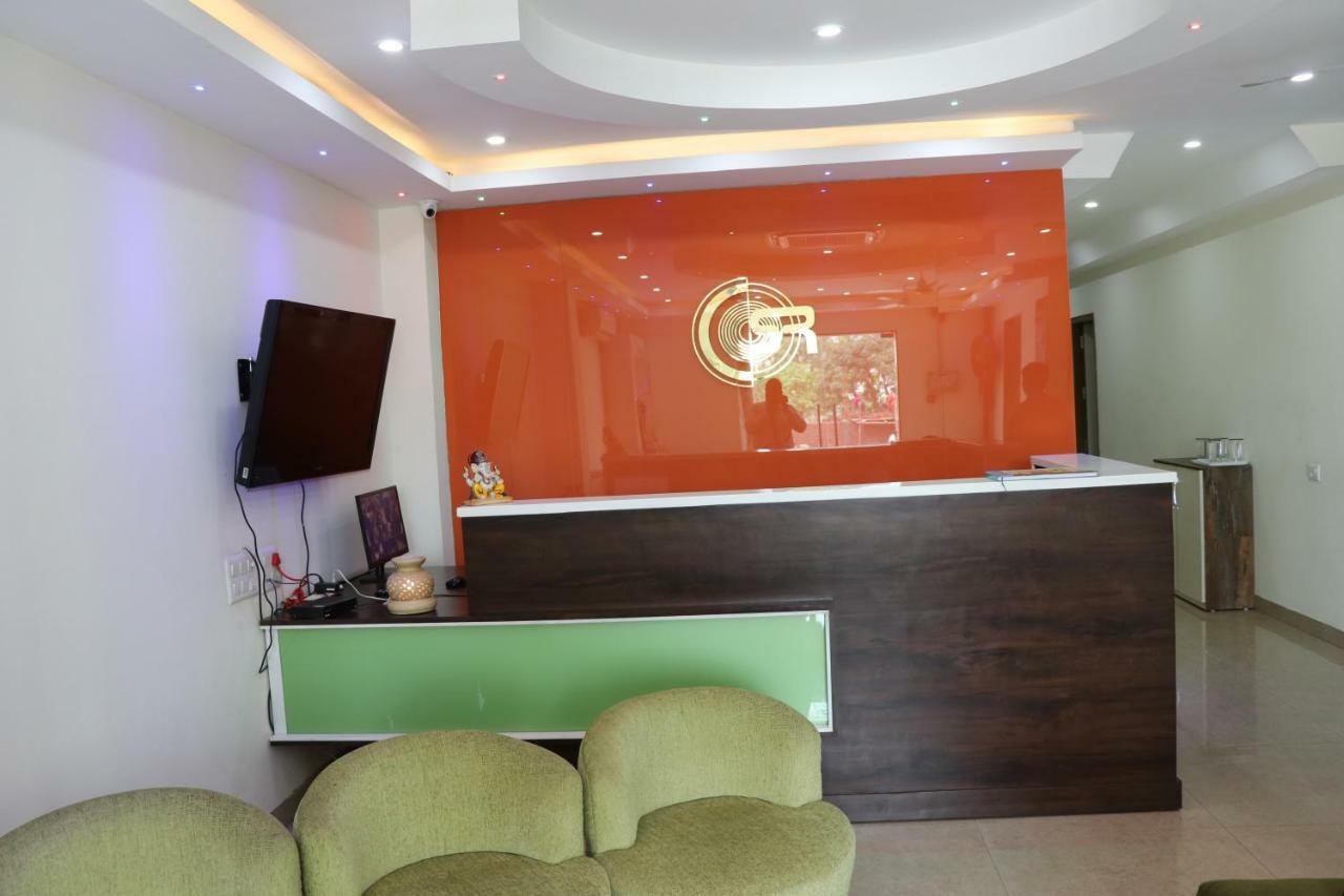 S.R. Residency Hotel Zirakpur Luaran gambar